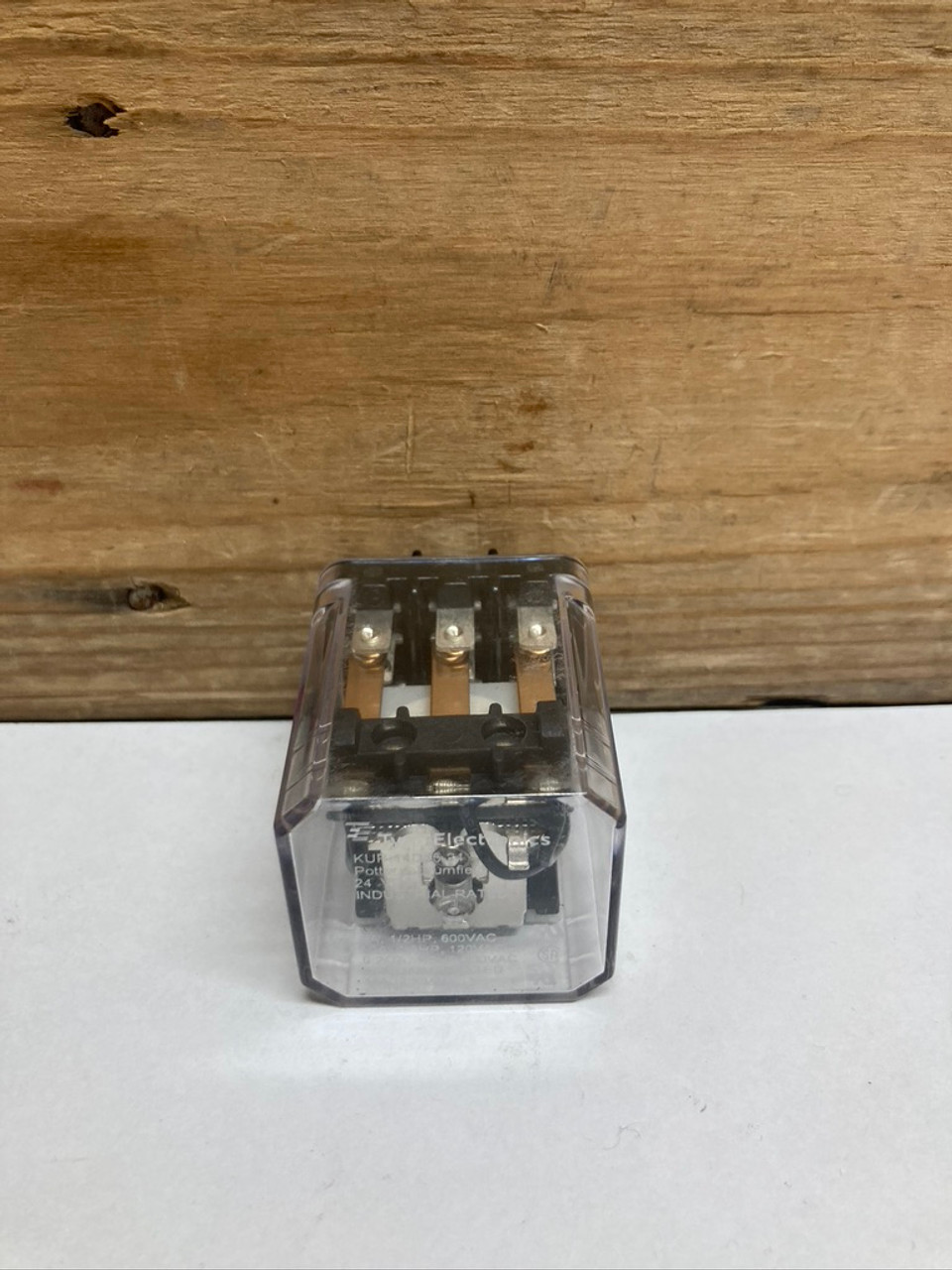 Connectivity Plug in Power Relay KUP-14D15-24 Tyco Electronics