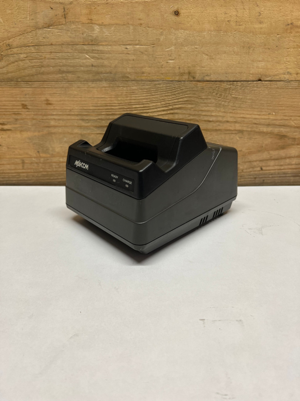 Universal Radio Charger Base BML 161 78/3 R6A M/A-COM