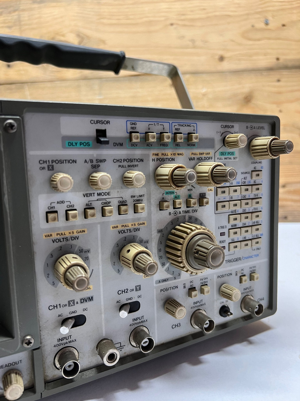 4-Channel 100MHz Oscilloscope V-1100A Hitachi Denshi