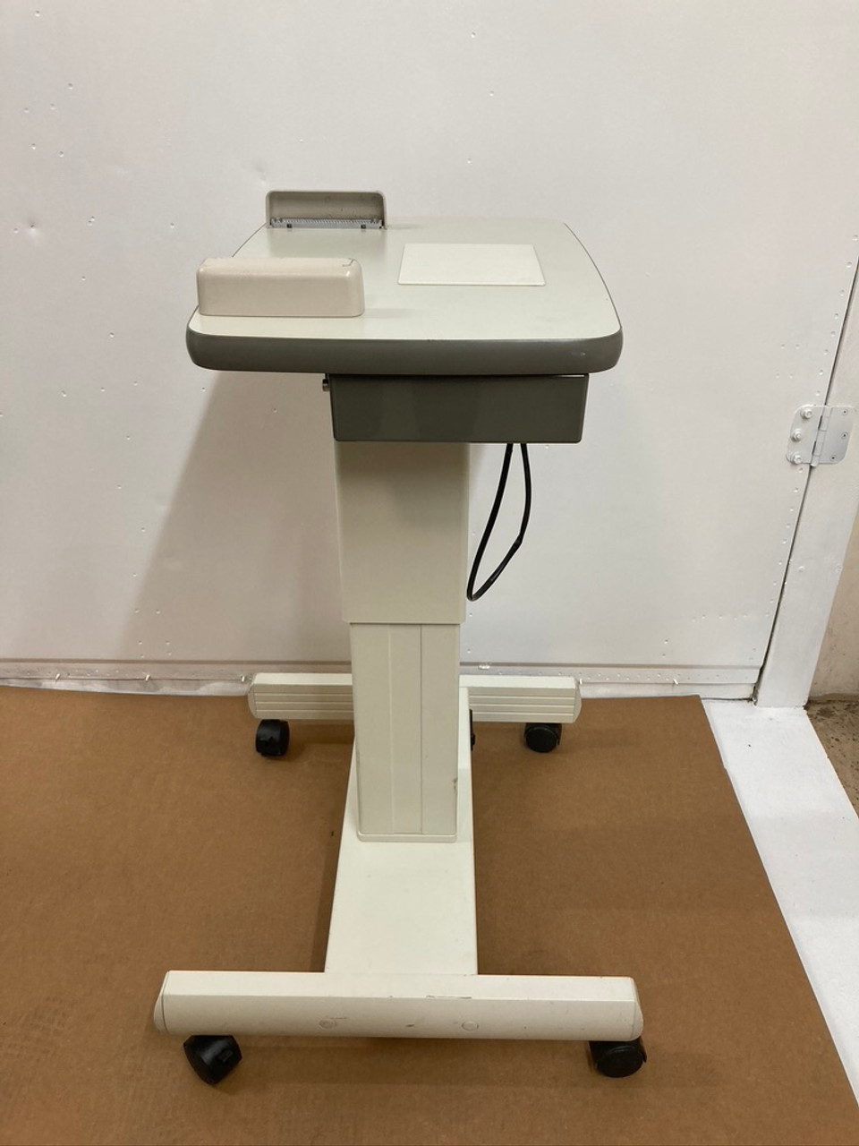 *Revise M* Marco Ancar Ultra GR-840 Electric Instrument Table