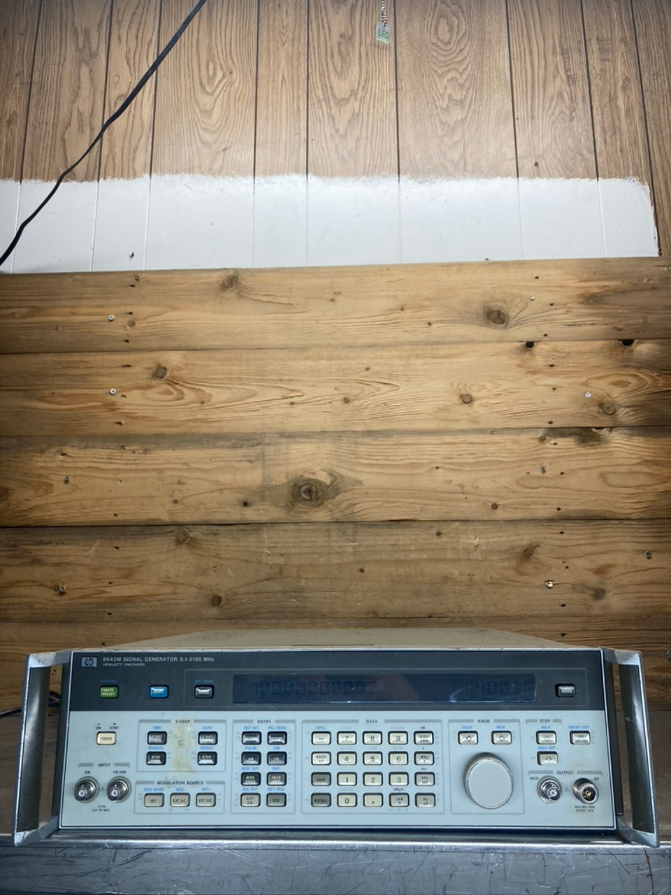 HP Signal Generator 8642M 8642 Hewlett-Packard 0.1-2100 MHz SN: 1345A