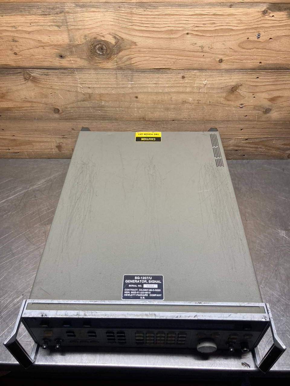 HP Signal Generator 8642M 8642 Hewlett-Packard 0.1-2100 MHz SN: 1345A