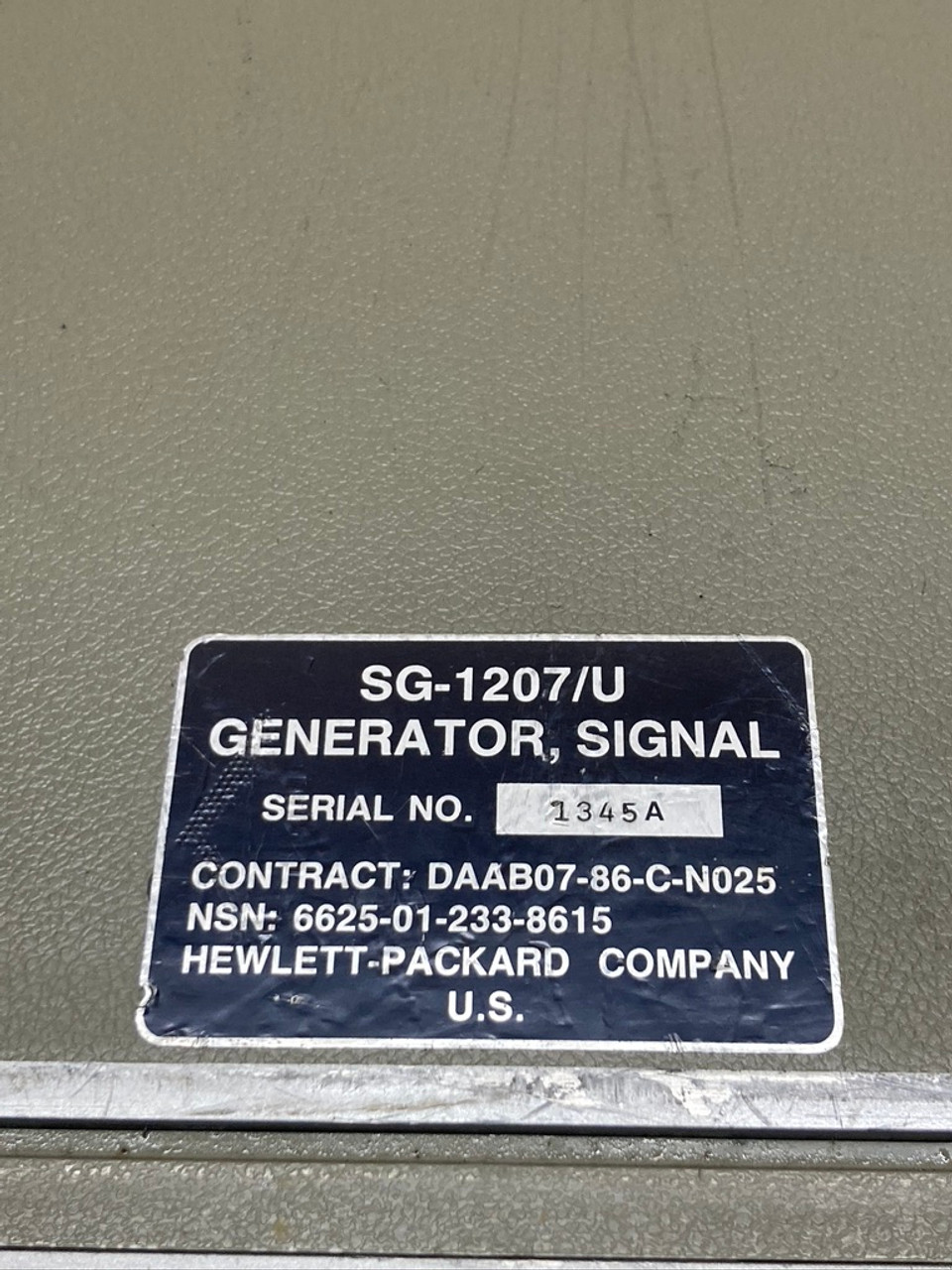 HP Signal Generator 8642M 8642 Hewlett-Packard 0.1-2100 MHz SN: 1345A
