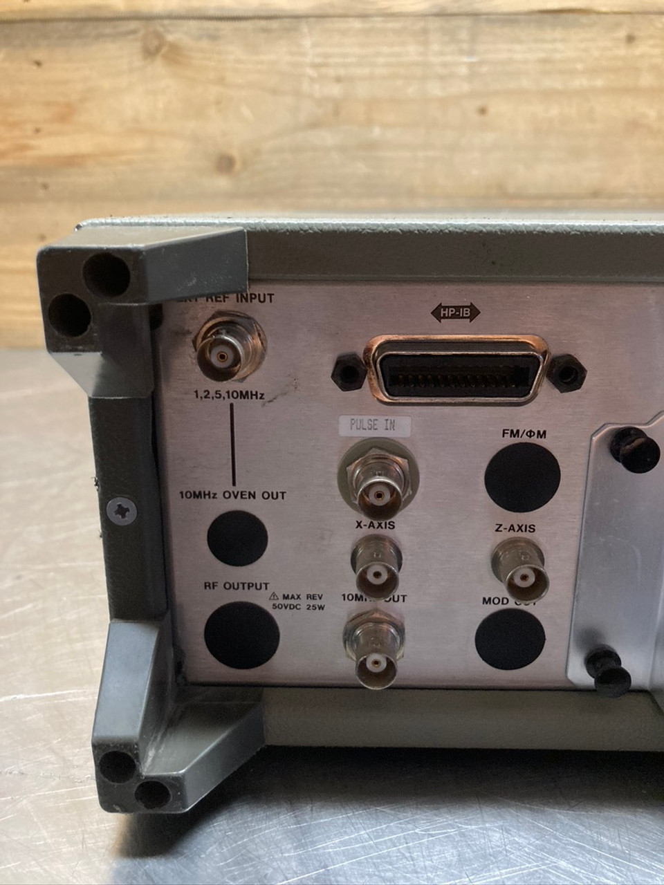 HP Signal Generator 8642M 8642 Hewlett-Packard 0.1-2100 MHz SN: 0656A