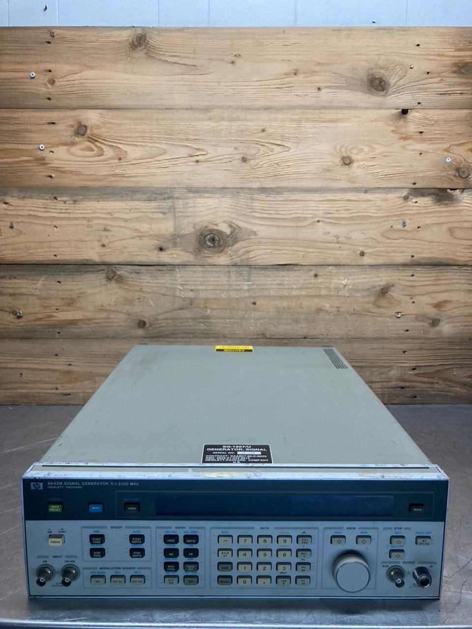 HP Signal Generator 8642M 8642 Hewlett-Packard 0.1-2100 MHz SN: 0749A