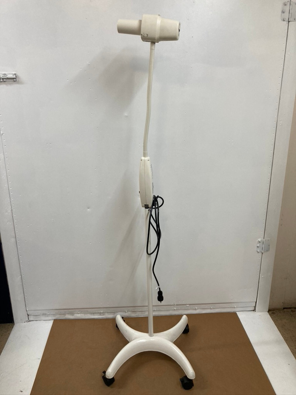 Super Bright Spot Series Exam Light Floor-Stand SB40FL Philips Burton