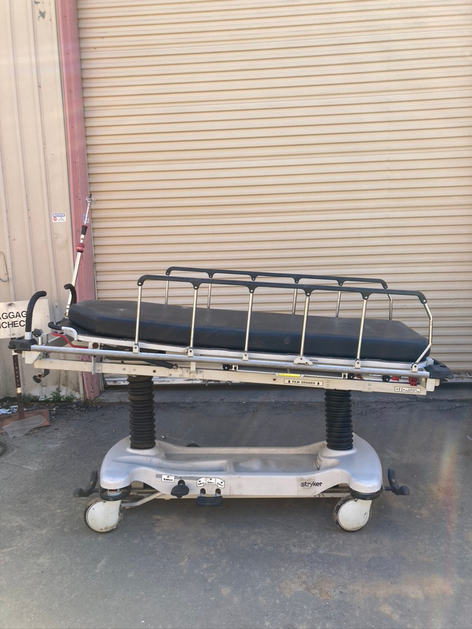 Stryker 1020 Trauma Stretcher US Military Ambulatory Medical