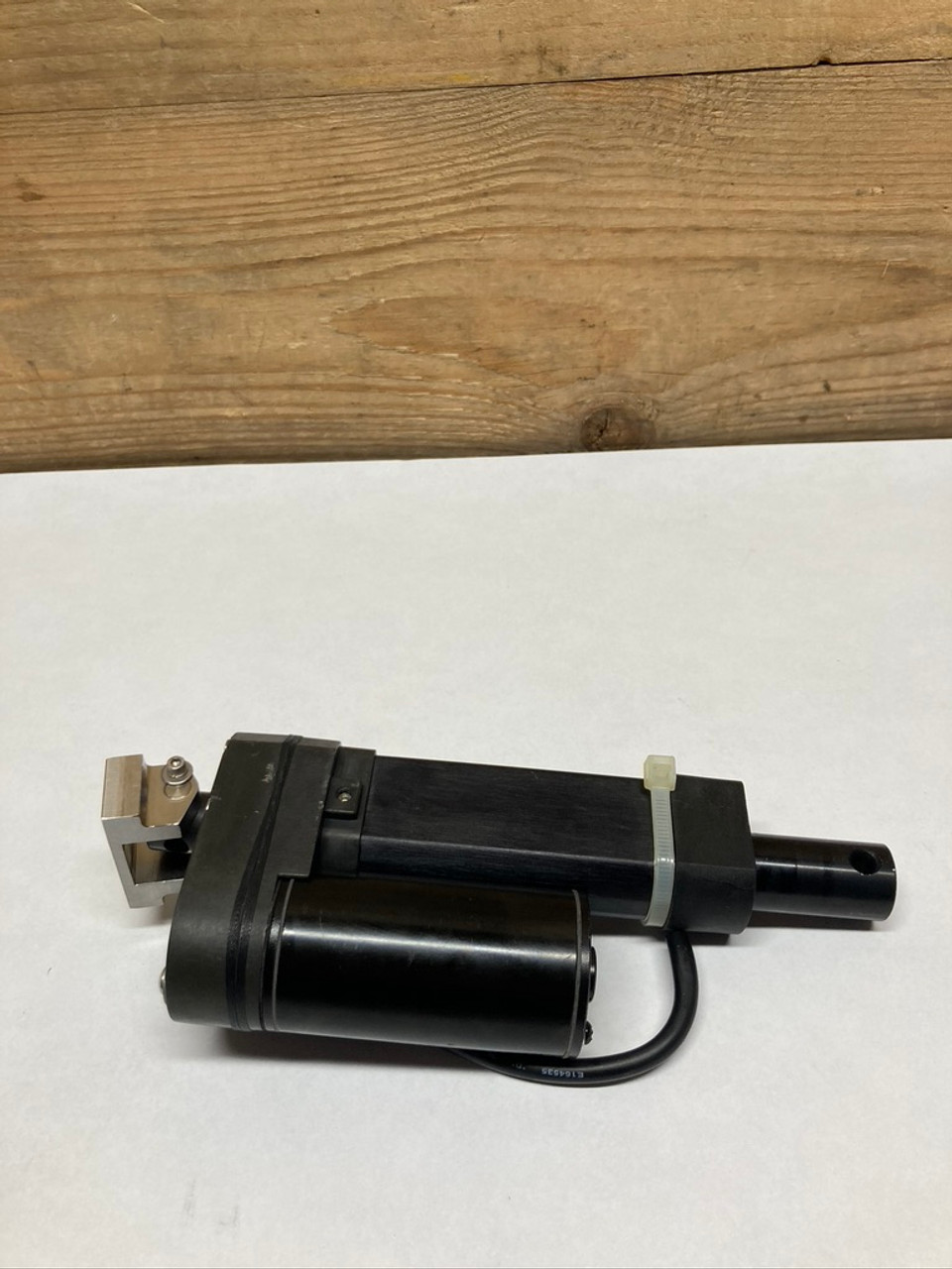 Linear Actuator M1-D024-0100-A02-LN Warner Linear M-Track 24V Light Duty 100 lbs