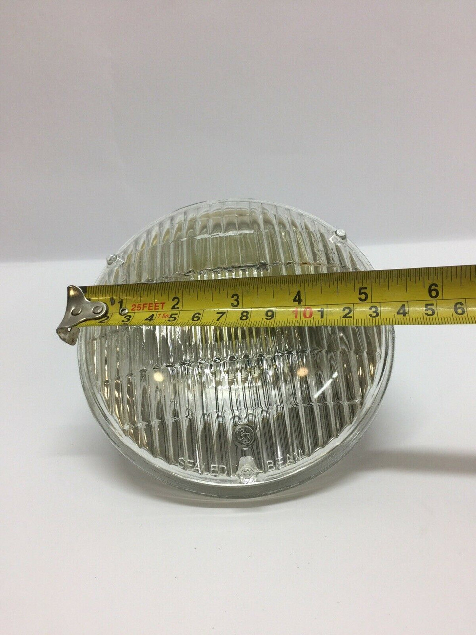 CAT Sealed Beam Headlamp Bulb 1M-5928 Caterpillar 28V CIM 60W D6
