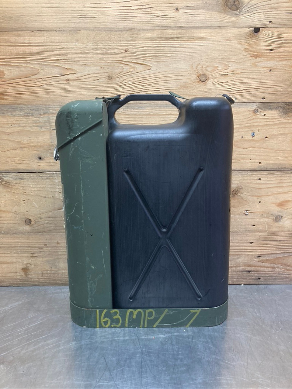 14 Liter Portable Decontaminating Apparatus 5-51-608 All-Ban Jerry Can US Mil