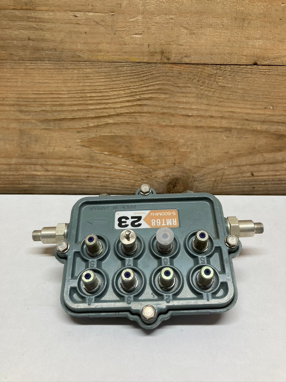 Tap Splitter RMT68-23 Regal 5-600 MHz