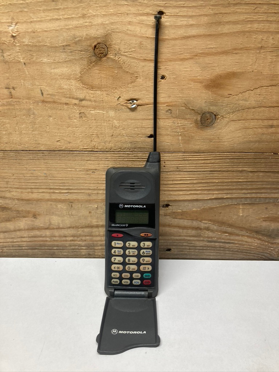 Vintage Motorola Alltell MicroTAC/650e Flip Phone