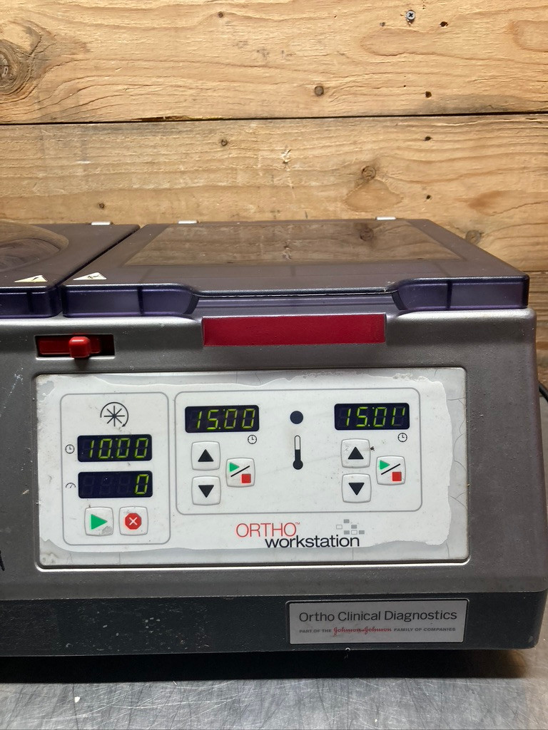 ORTHO Workstation Centrifuge Incubator 6904630 Ortho-Clinical
