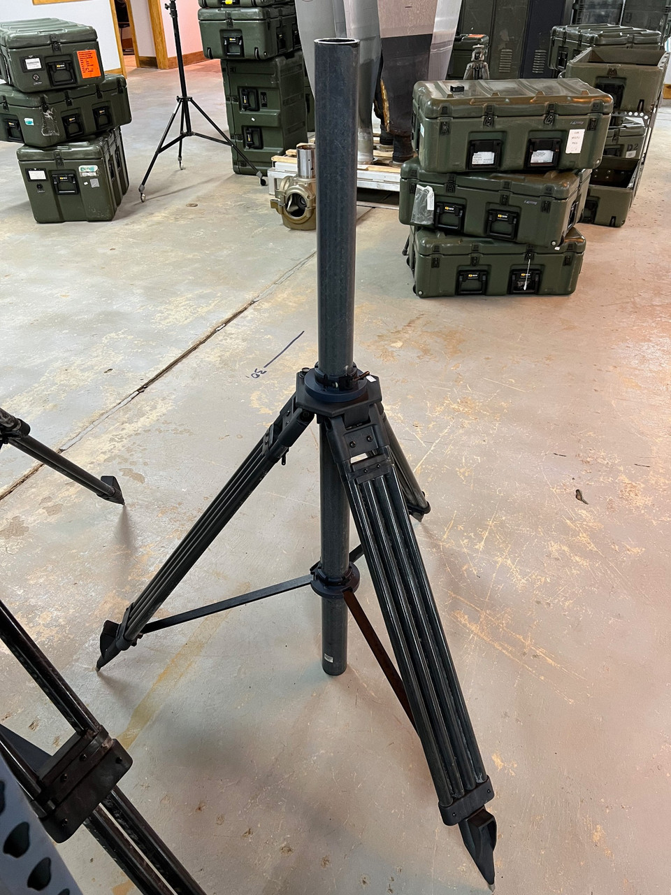 Dutch Hill Heavy Duty Composite Military Tripod MIL3300