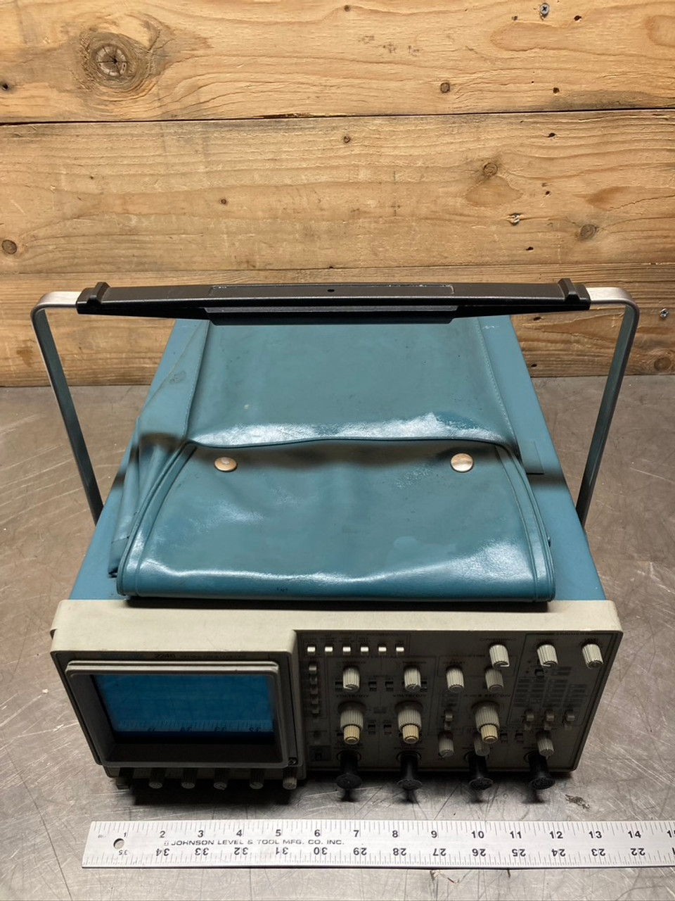 100 MHz Portable Oscilloscope 2246 Tektronix