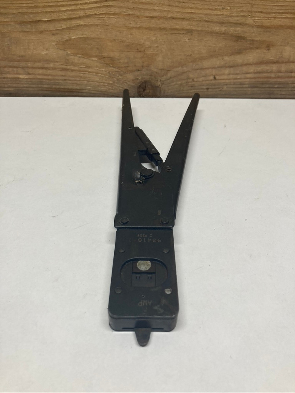 Terminal Hand Crimping Tool 90418-1 AMP