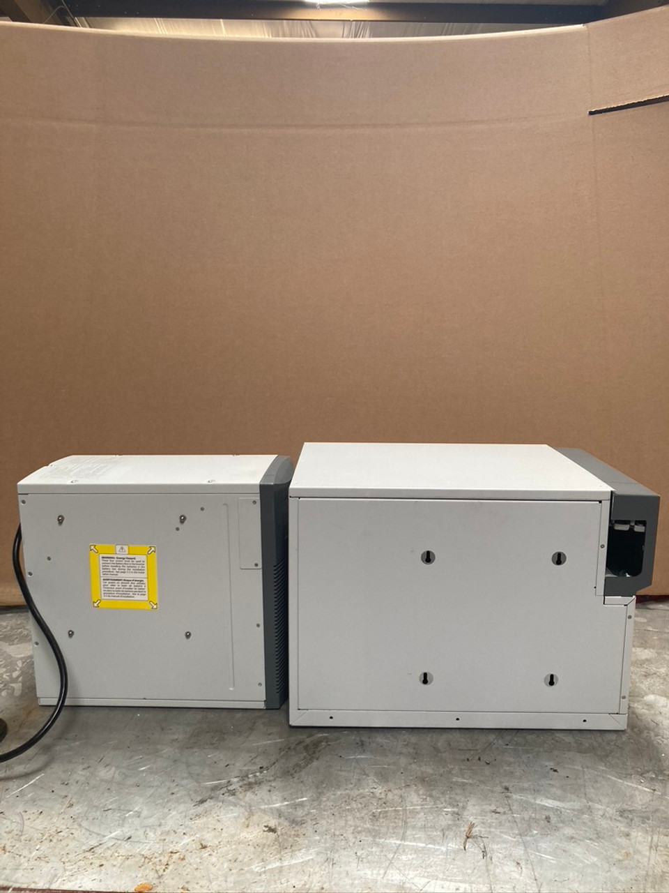 Xantrex PowerHub 1800 Battery Backup System SN B12692267