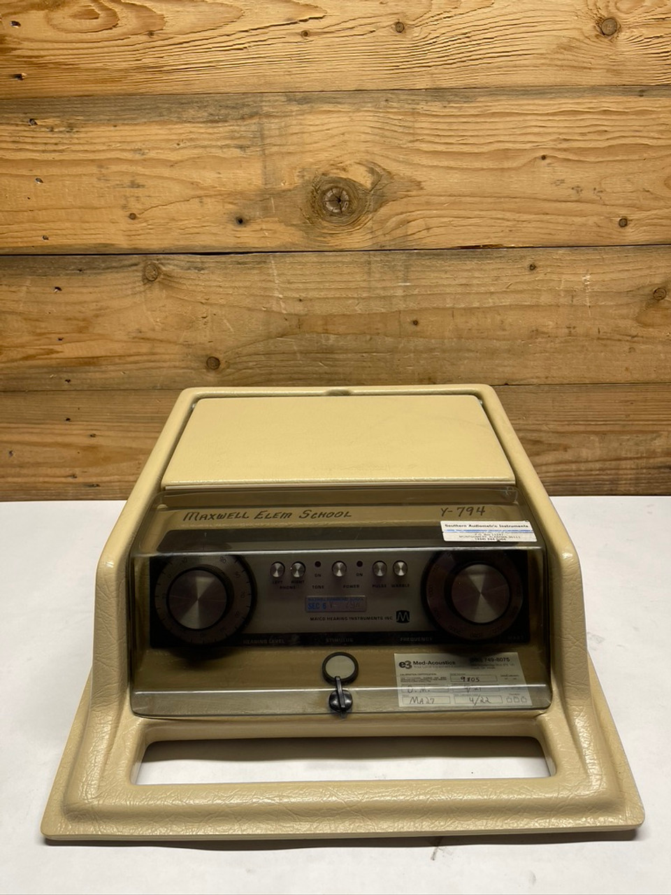 Portable Screening Audiometer Hearing Tester MA27A Maico