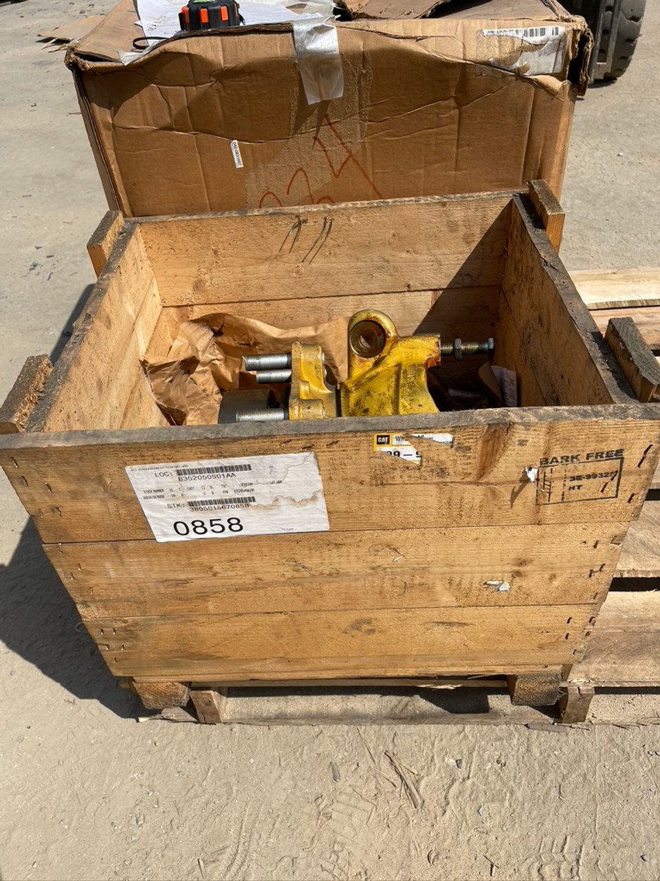 CAT Pneumatic Tire Wheel Hub Assembly 209-9884 Caterpillar