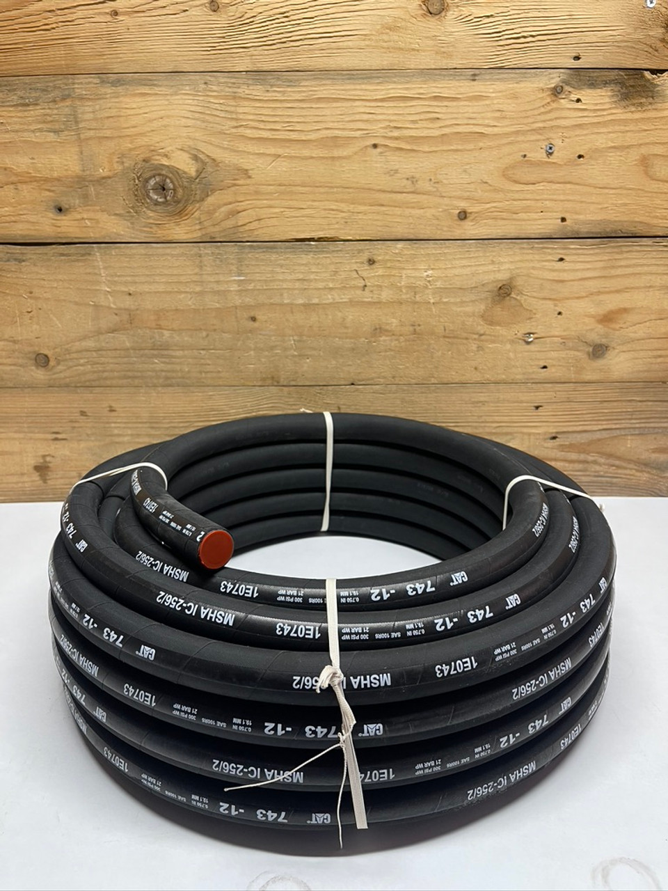CAT Rubber Fuel Hose 423-1985 Caterpillar 590 inches 743-12