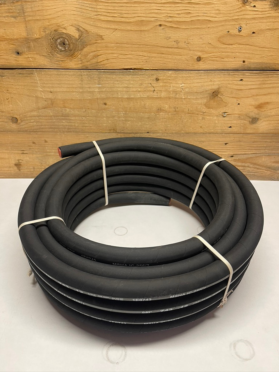 CAT Rubber Fuel Hose 423-1985 Caterpillar 590 inches 743-12