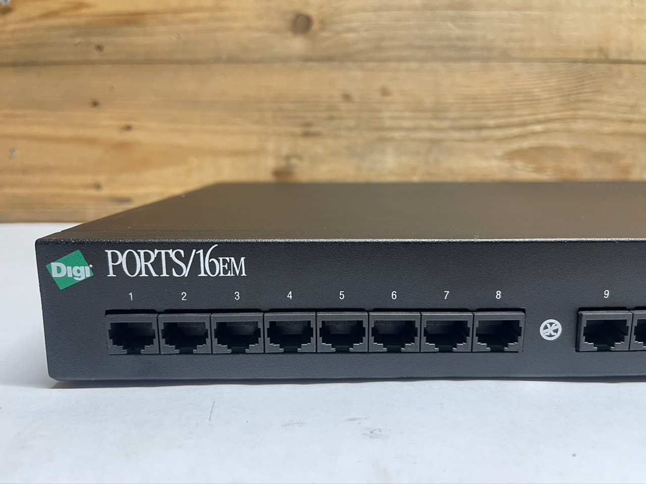 Ports/16em 232 Server Console 50000727-02 Digi SN: W1400628