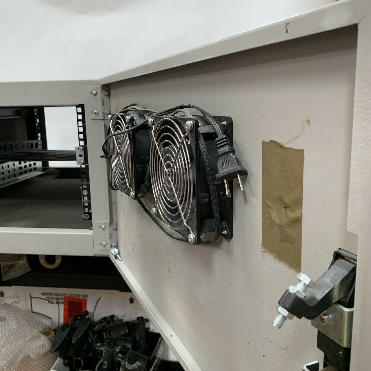 Gizmac XRackPro 6U Noise Reduction Server Rack Enclosure Cabinet