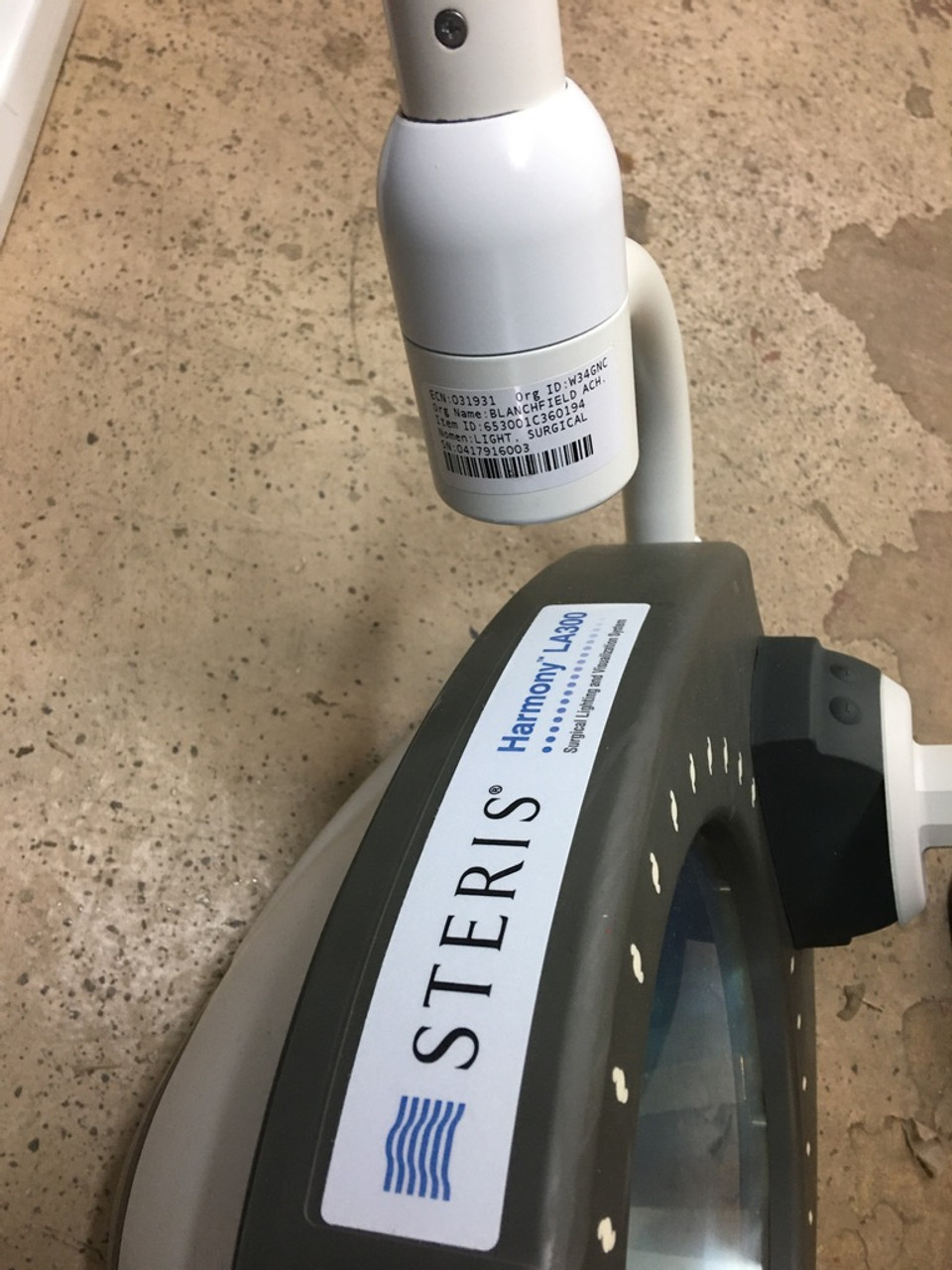Steris Harmony LA300 Surgical Light SN# 0417916003