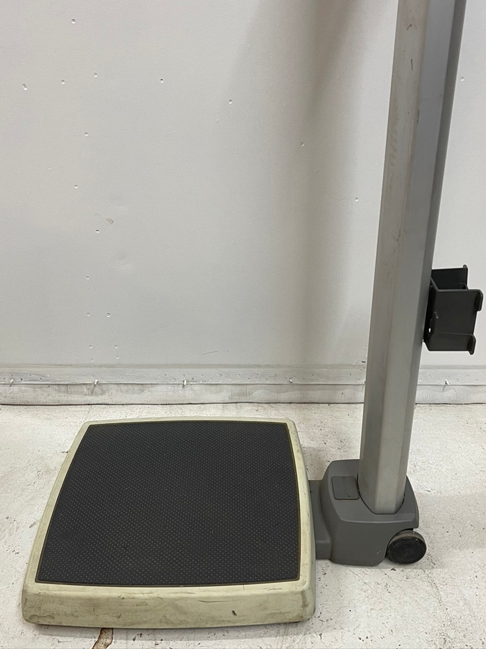 Patient Weighing Scale 599KL Health O Meter SN# 5990005143