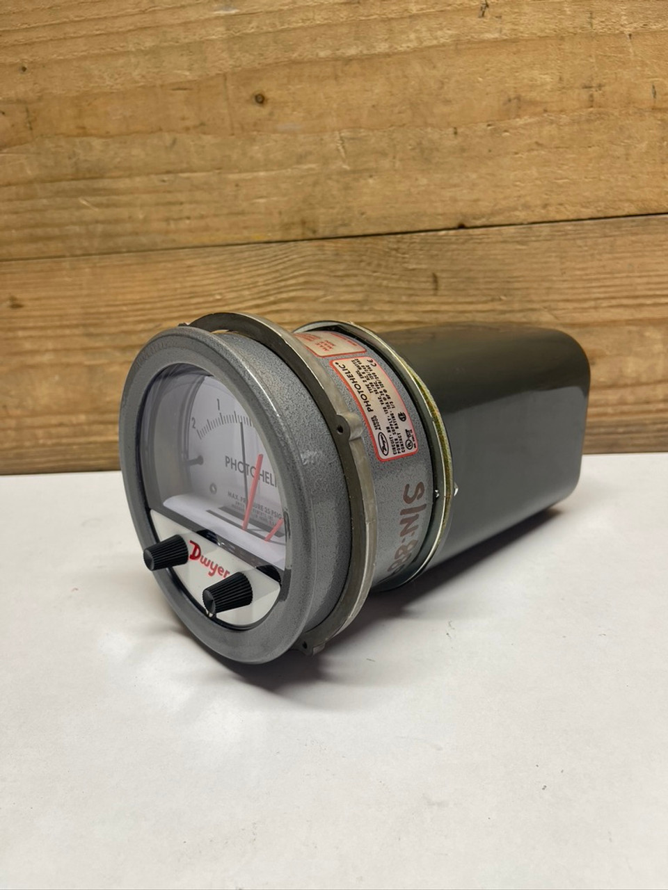 Dwyer Photohelic Series A3000 Pressure Switch Gauge USA