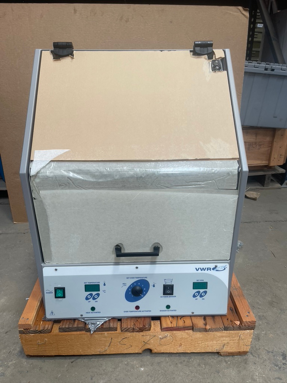 VWR Shel Lab Model 1570 Signature Benchtop Shaking Incubator 120VAC 60°C 3.3CuFt