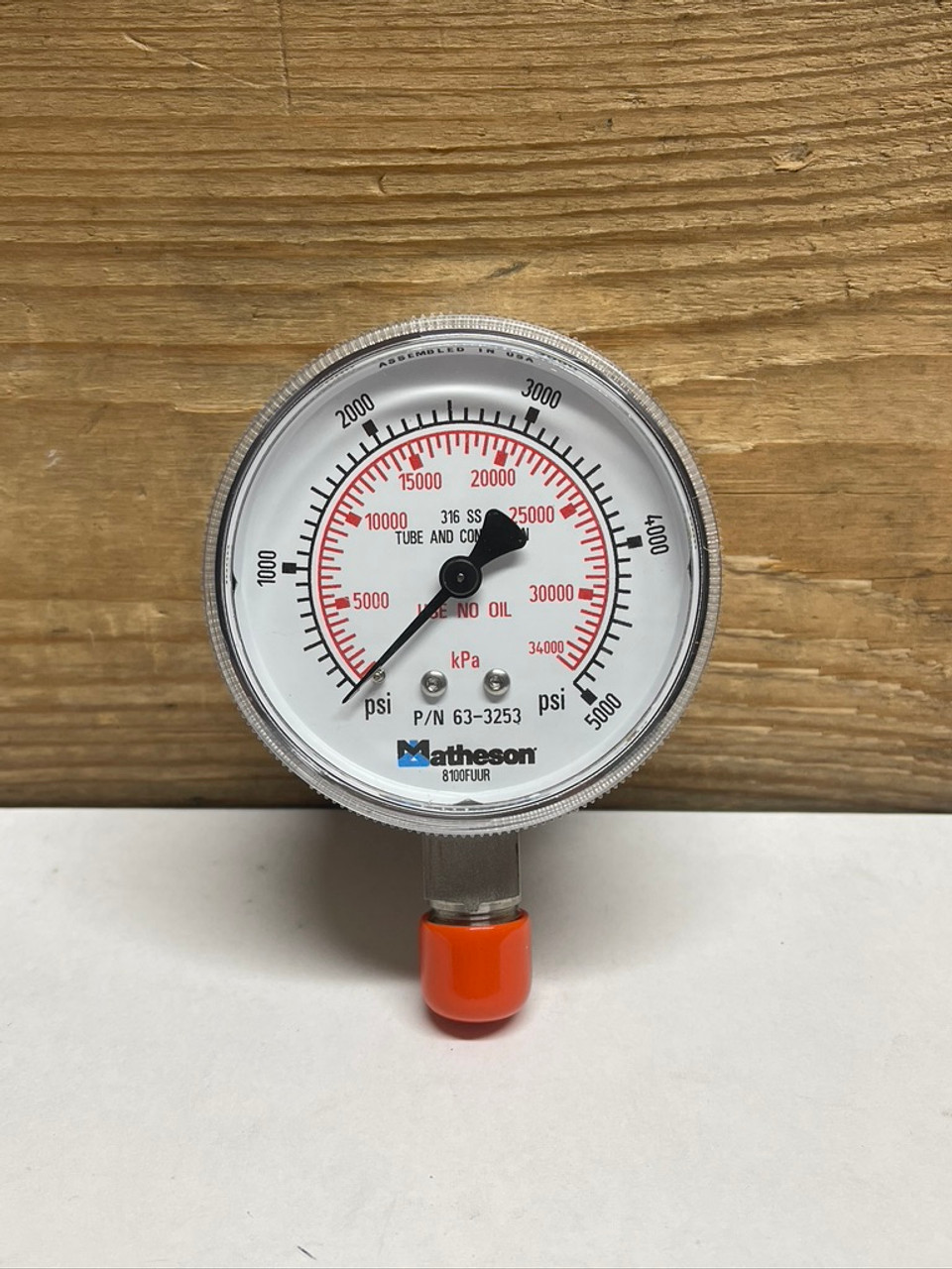 2 1/2" Gauge 63-3253A Matheson 0-5000 Psi
