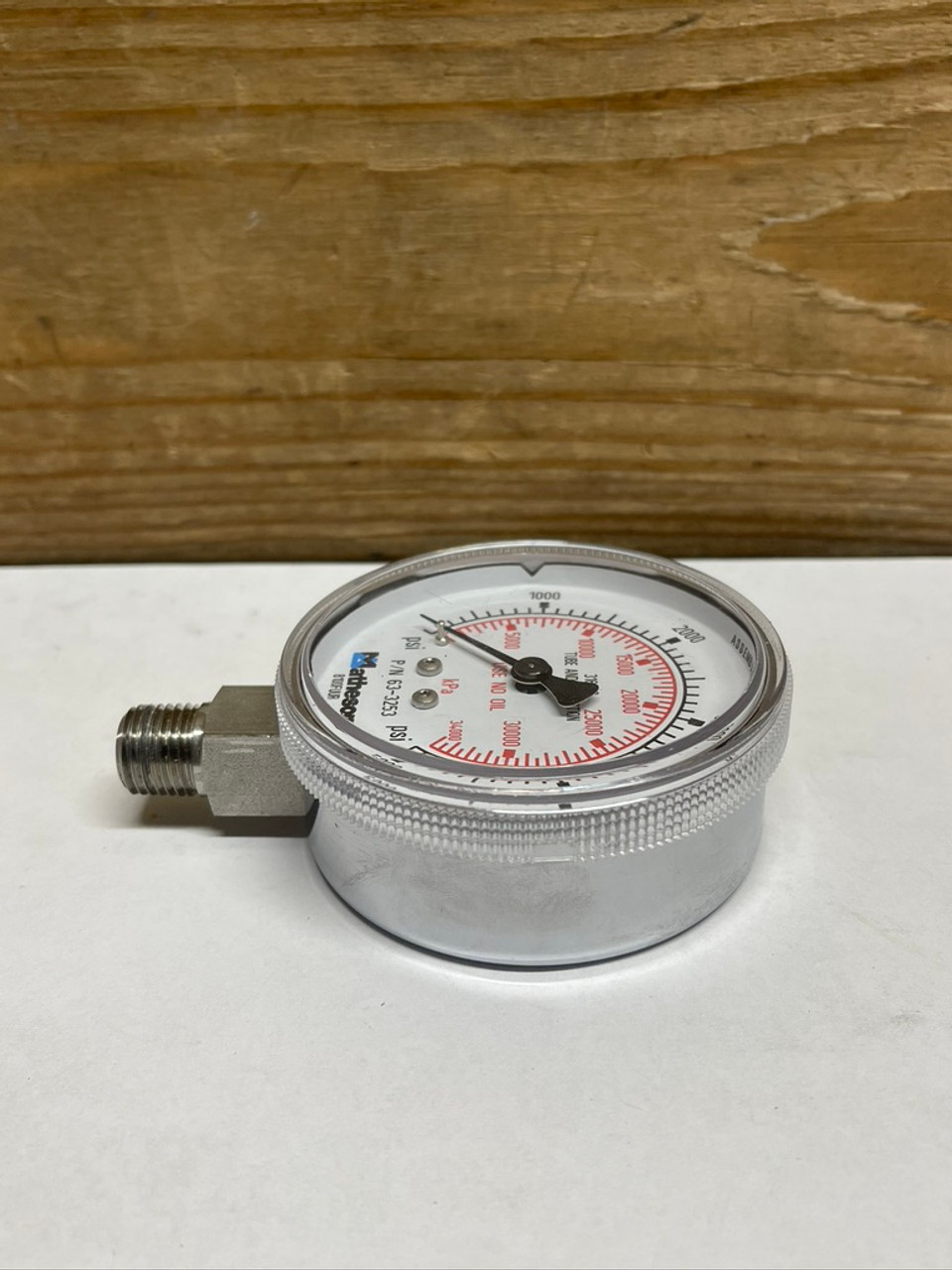 2 1/2" Gauge 63-3253A Matheson 0-5000 Psi
