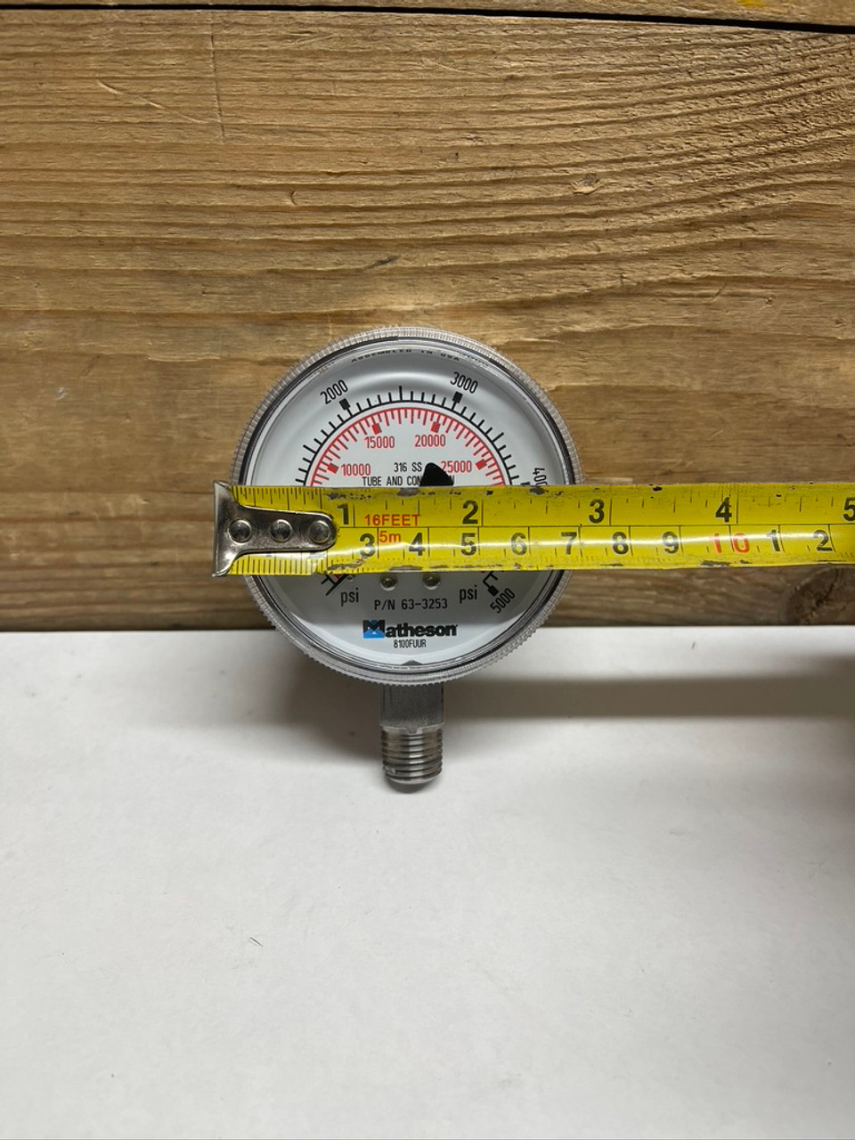2 1/2" Gauge 63-3253A Matheson 0-5000 Psi