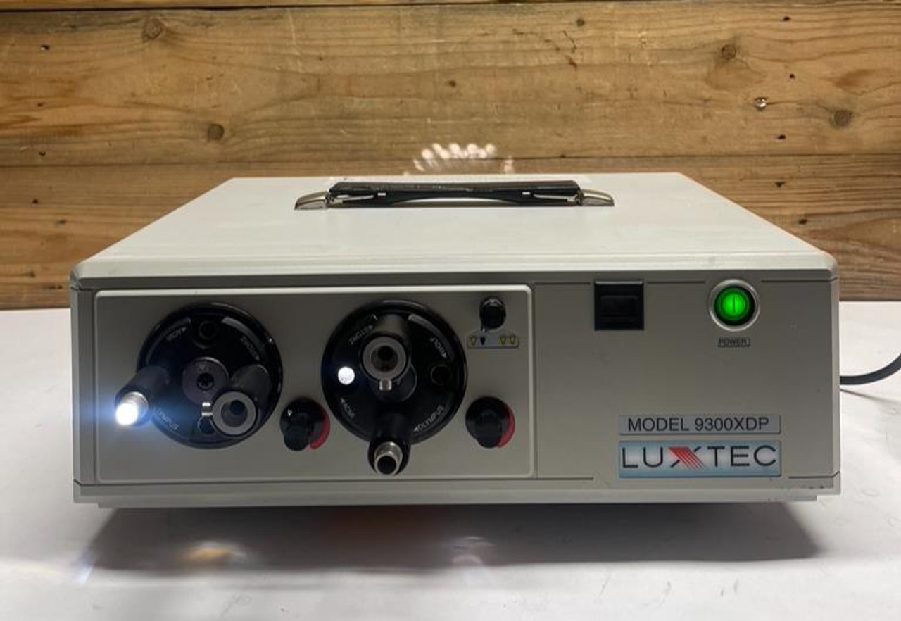 Luxtec Surgical Headlight System 9300XDP Integra SN: 090606