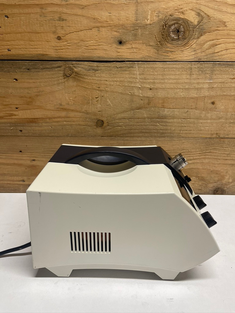 Leica/Schott KL 2500 LCD Cold Light Source