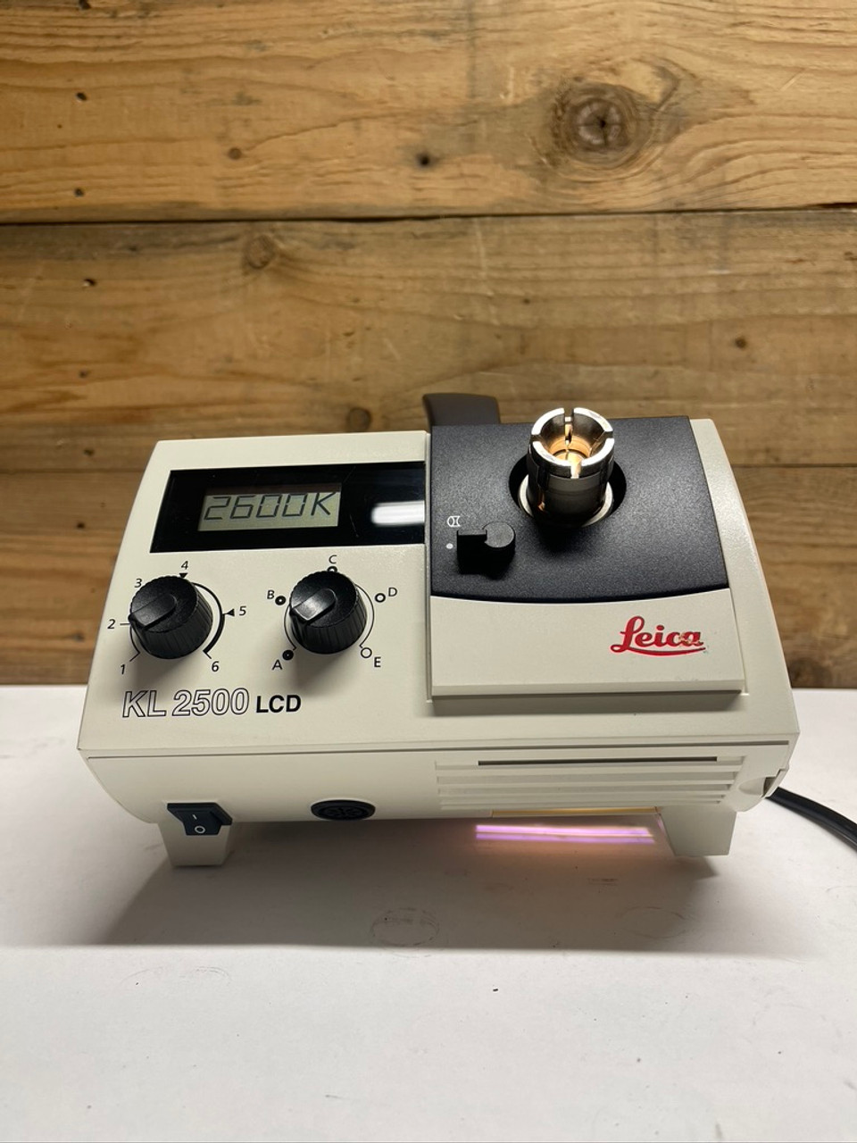 Leica/Schott KL 2500 LCD Cold Light Source