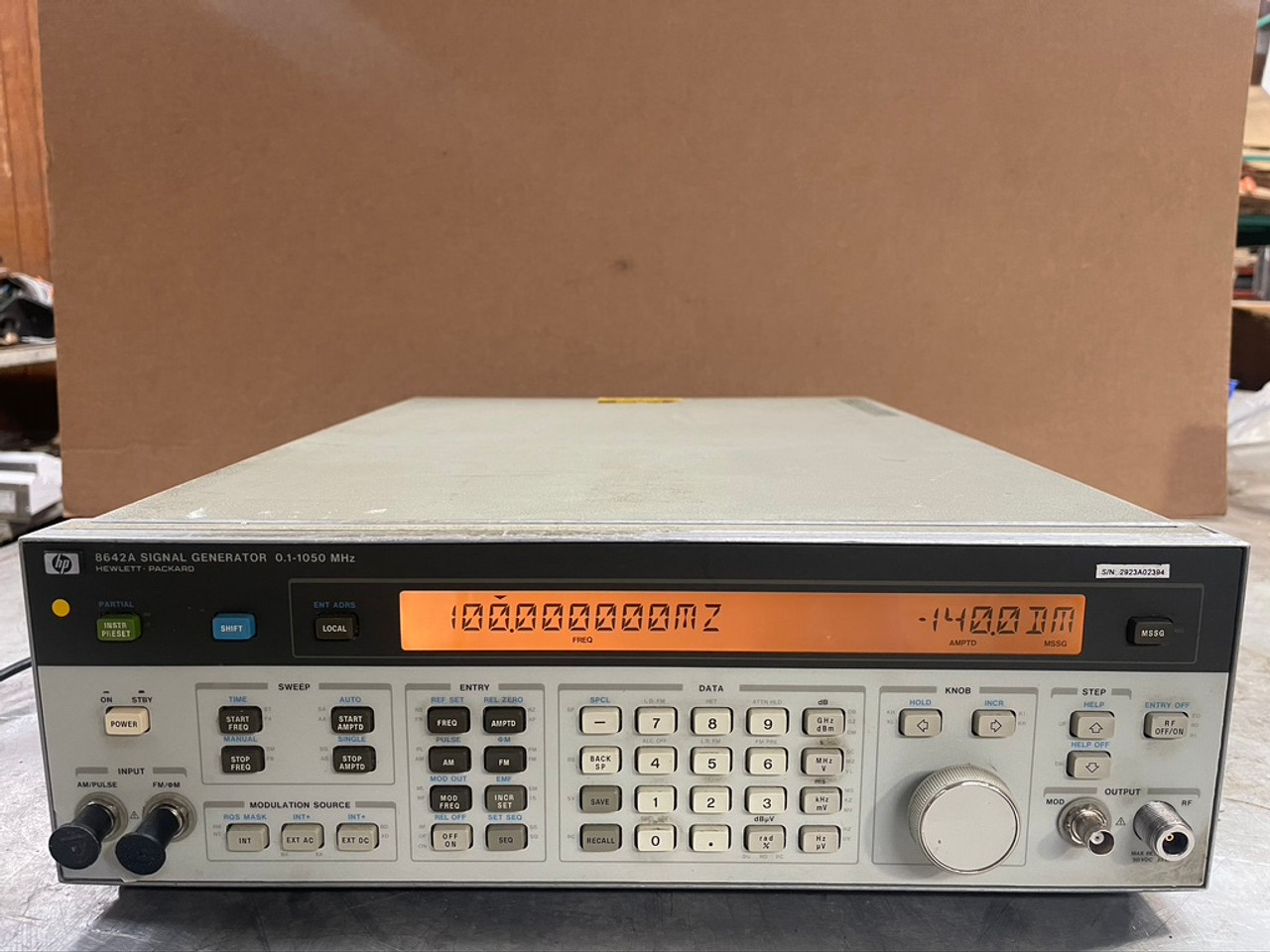 HP Signal Generator 8642A Hewlett-Packard 0.1-1050 MHz