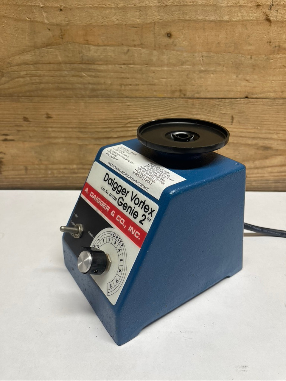 Vortex-Genie 2 Mixer Shaker G-560 Scientific SN: 2-292308