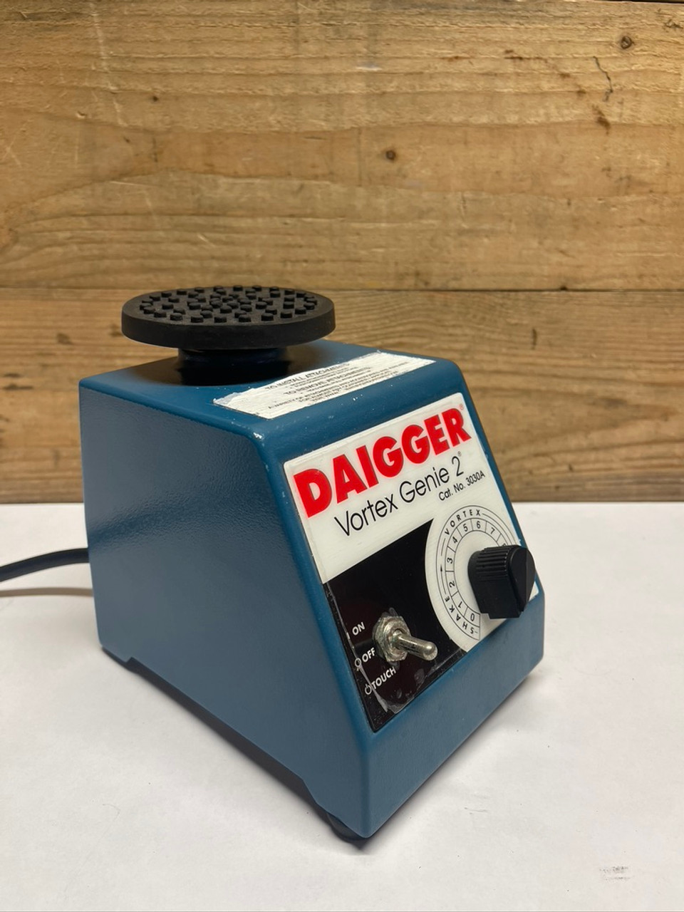 Vortex-Genie 2 Mixer Shaker G-560 Scientific SN: 2-369425