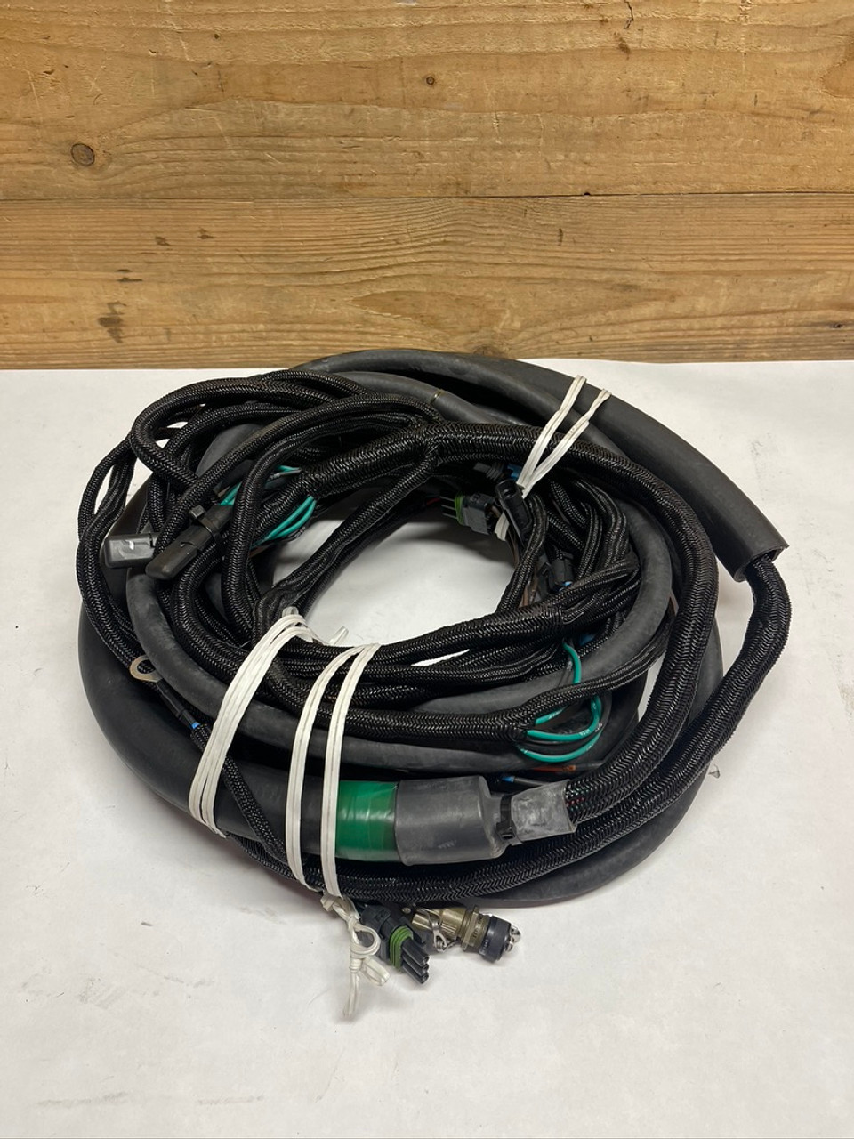 Loader Frame Wiring Harness AT346769 John Deere 624KR