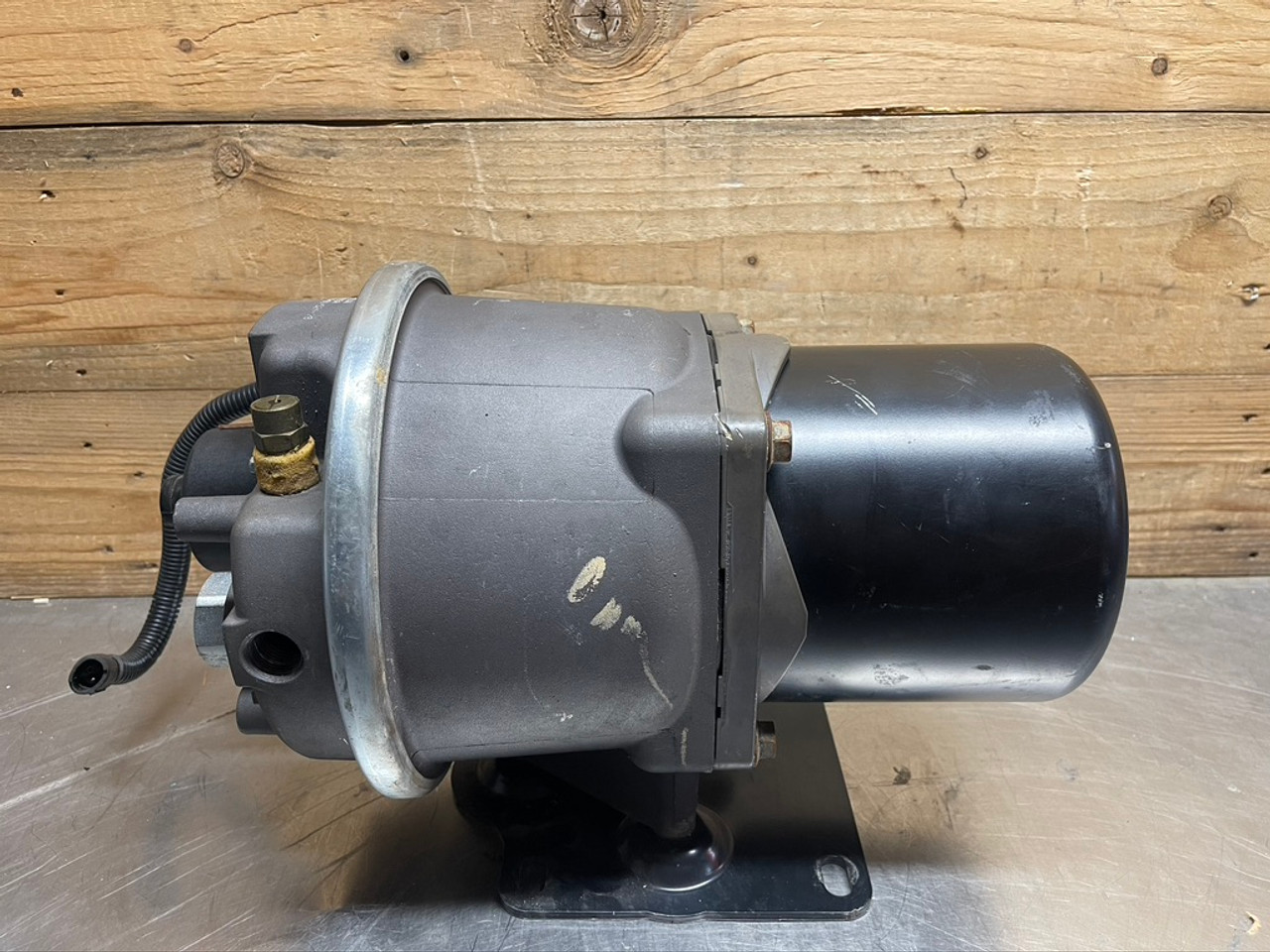 Pipeline Air Dryer and Cooler N50011H Haldex