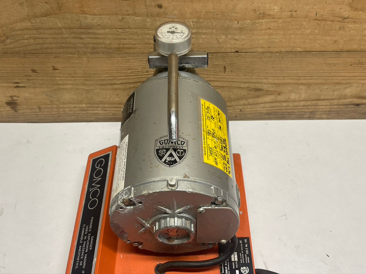 Gomco 402 Series Suction Pump