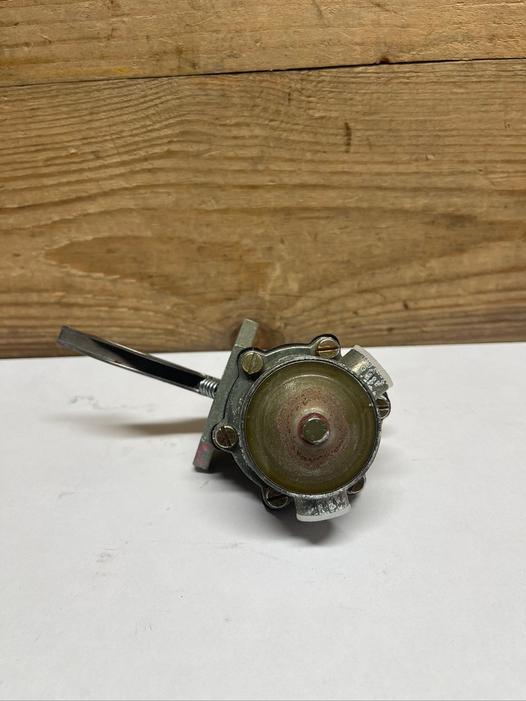 M998 Cam Actuated Manual Fuel Feed Pump 501 814 00 Hatz Diesel HMMWV