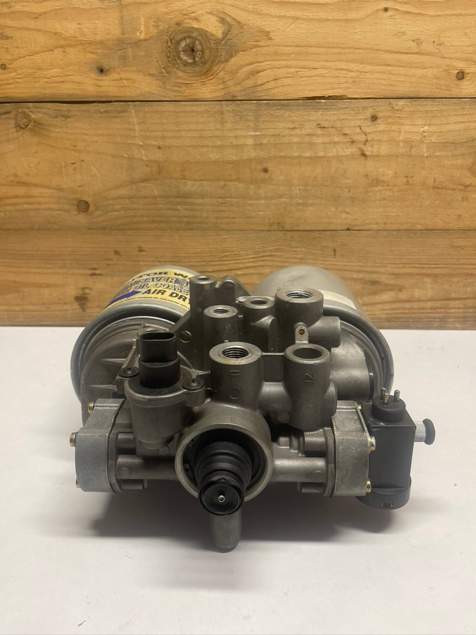 Premium Oil Coalescing Air Brake Dryer Twin Canister 4324330070 Meritor Wabco 12