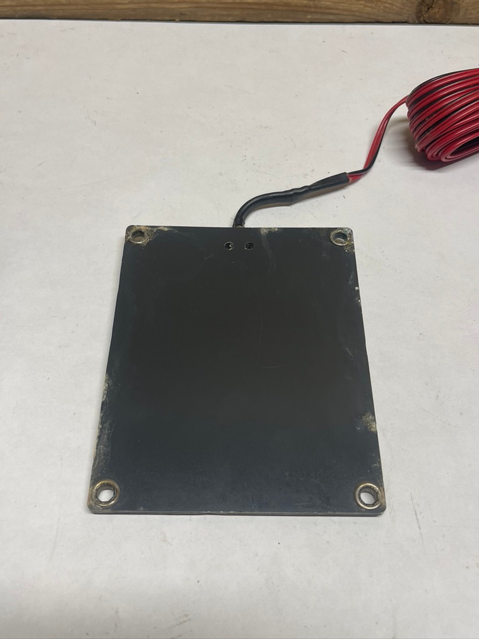 Humvee M998 Pulse Tech Solargizer 24V mdl 735x150 Battery Maintenance system