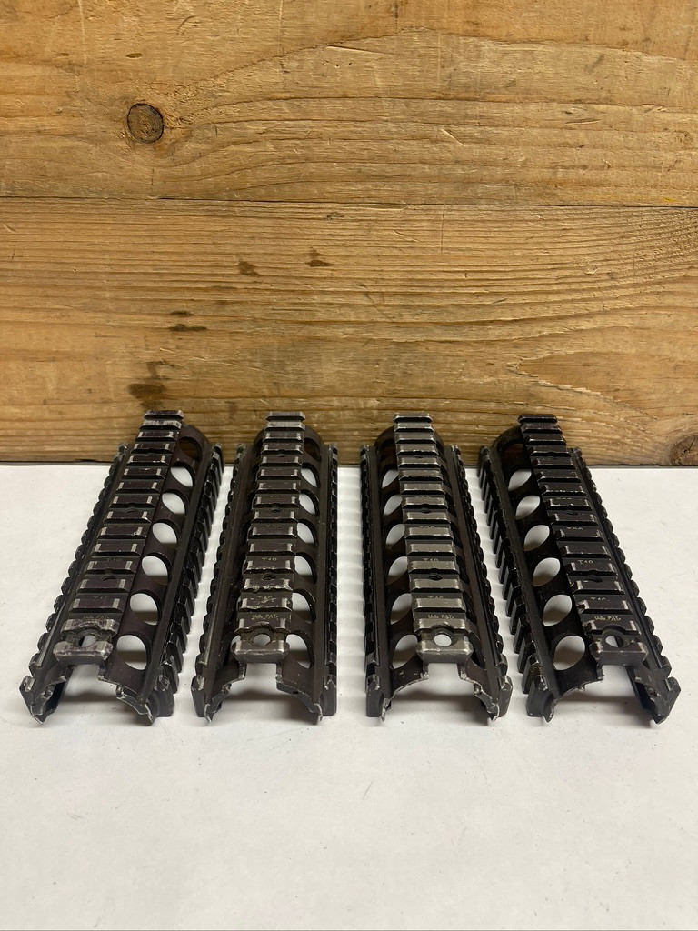 実物　米軍放出　KNIGHTS ARMAMENT RAS Knights Armament RAS Quad Rail TOP SURPLUS US (Vero Beach marked