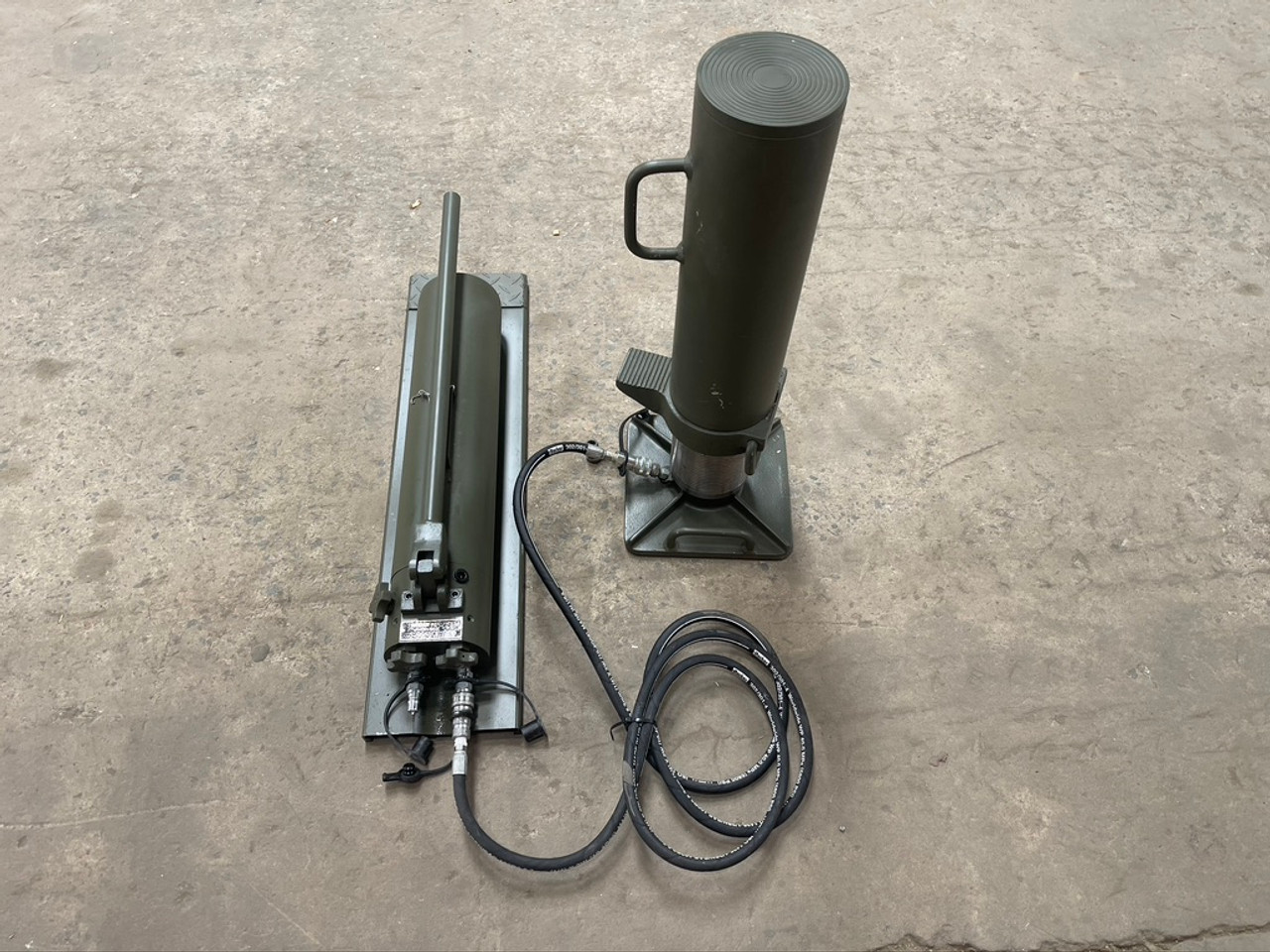 SPI Pump & Jack 3J224820 Hydraulic Jack 15 TON 3P290820 SPI Pump & Jack 3J224820 Hydraulic Jack 15 TON 3P290820