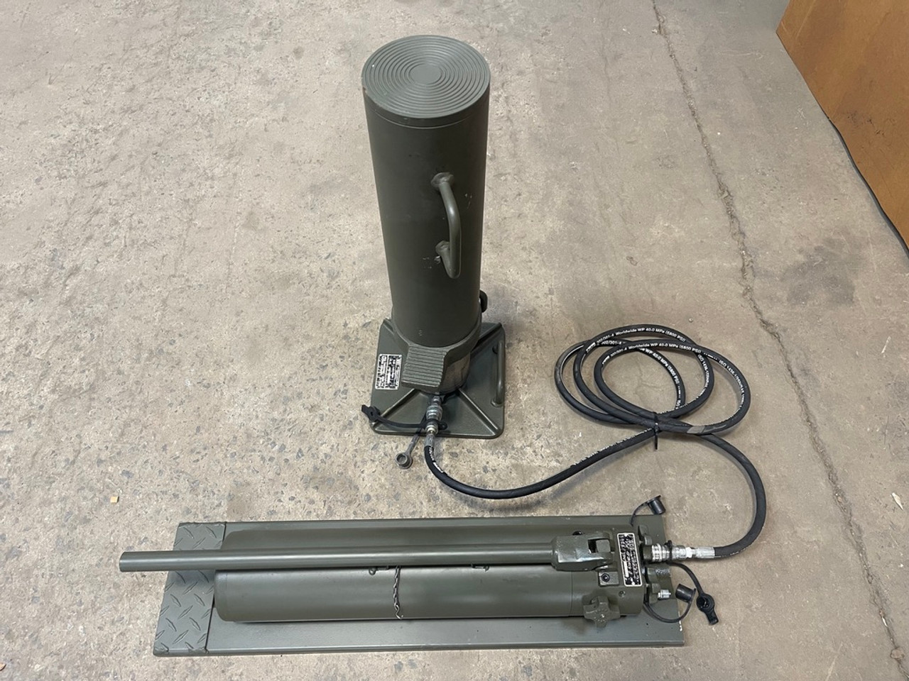 SPI Pump & Jack 3J224820 Hydraulic Jack 15 TON 3P290820 SPI Pump & Jack 3J224820 Hydraulic Jack 15 TON 3P290820