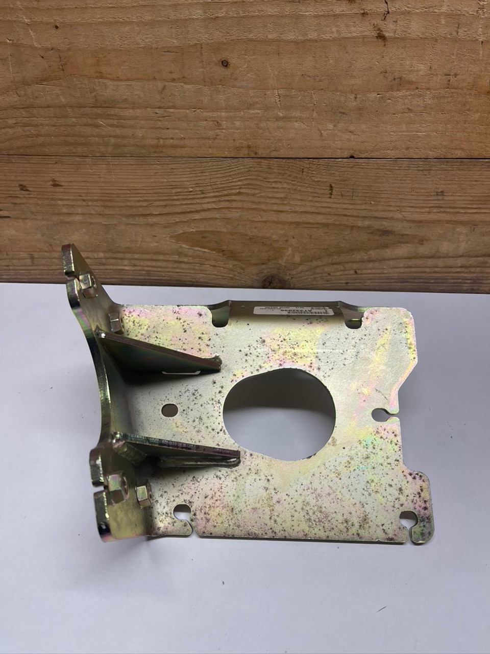 John Deere AT332096 Surge Tank Bracket 	